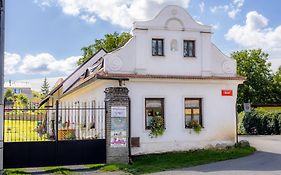 Ubytování Hrusice